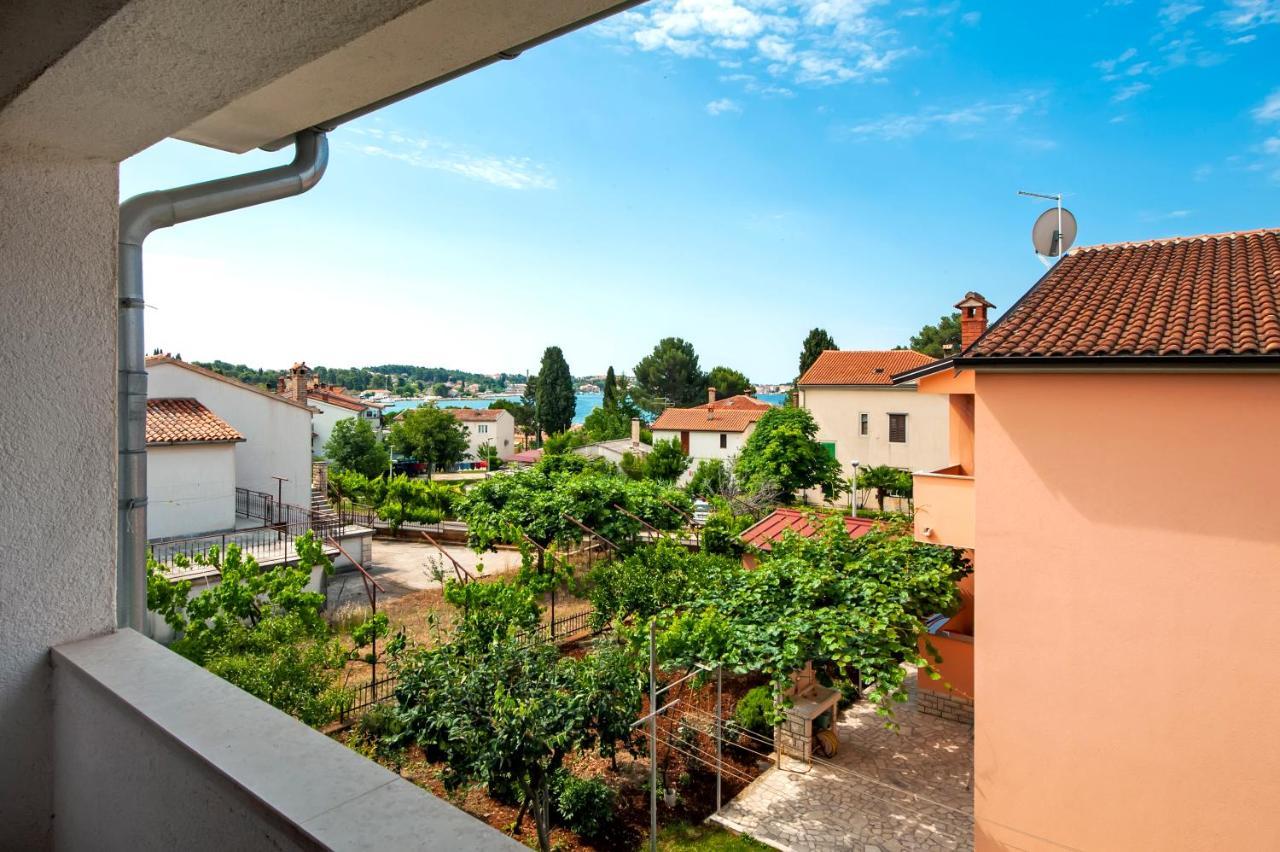 Apartman Near Beach Pelagic Sea View Rovinj Exterior foto